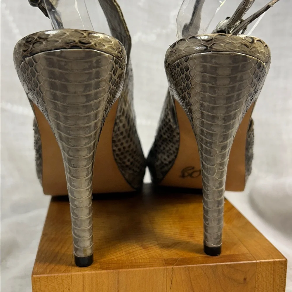 NWOT Classiques Entier python snake leather heels with hidden platform